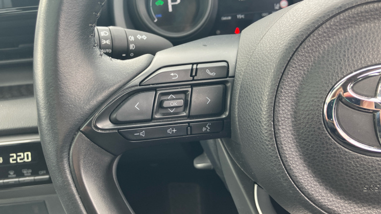 Toyota Yaris 1.5 Hybrid Design 5dr CVT Hybrid Hatchback